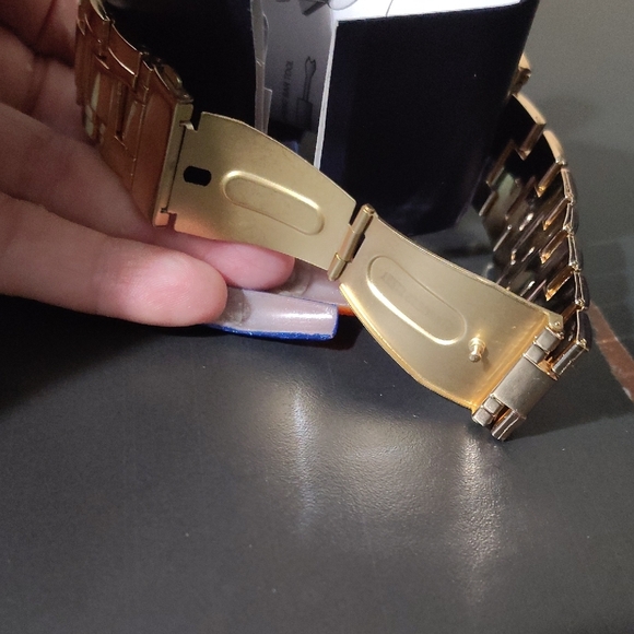 🆕 Gold Square Men's Watch - Picture 8 of 11